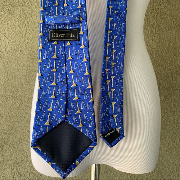 “Oliver Fitz” Silk Tie Blue with the Scales of Justice Lawyer Gift - Picture 10 of 10